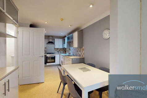 4-Castleton-Court-10242025_141242