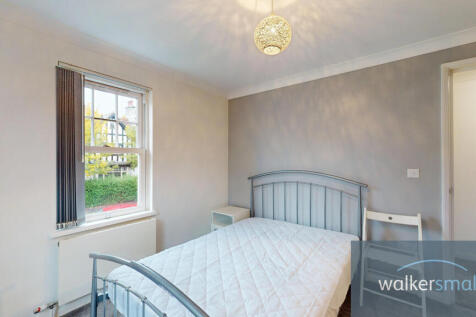 4-Castleton-Court-10242025_141658