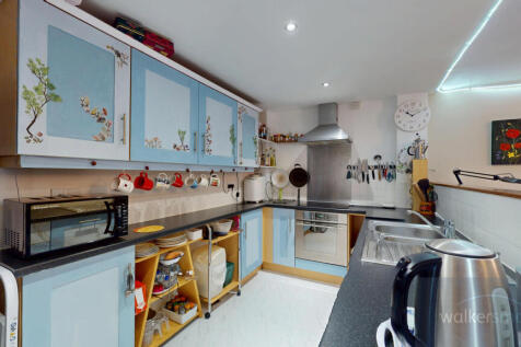 Flat-7-Woodside-Court-11192025_203836