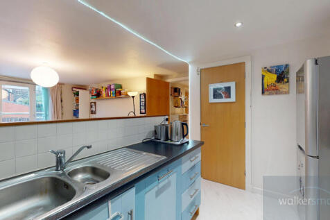 Flat-7-Woodside-Court-11192025_203920