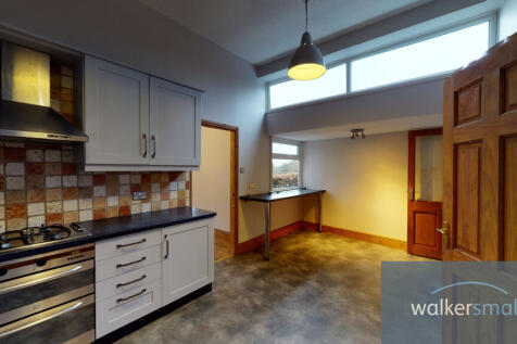 7-Hall-Close-12092021_203004