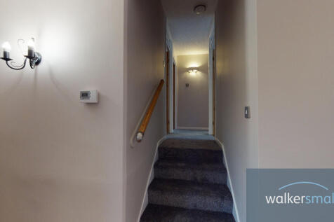 7-Hall-Close-12092021_203327