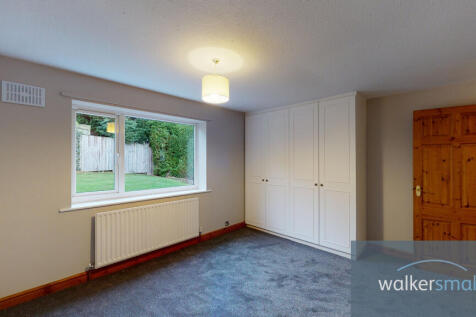 7-Hall-Close-12092021_203636