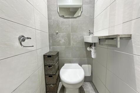 Cloakroom/WC
