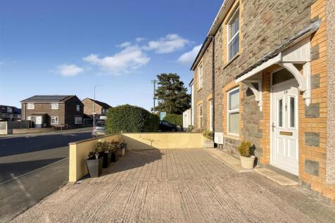 Front / Driveway