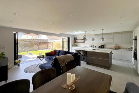 Kitchen/Diner/Family Area