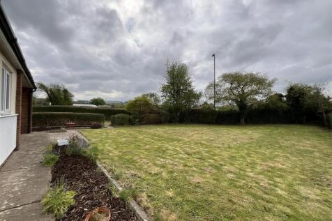 Garden &amp; Parking