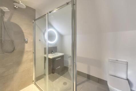 Bedroom Three En-Suite