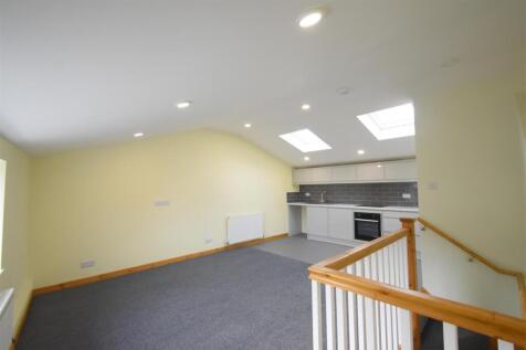 Lounge/Kitchen