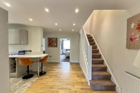 Kitchen/Breakfast Area