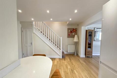 Kitchen/Breakfast Area