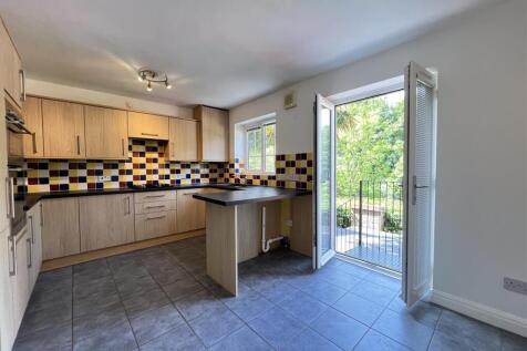 Kitchen 1.jpg