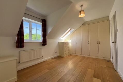 Bedroom 1.jpg