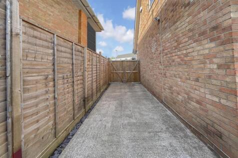 Front/Driveway