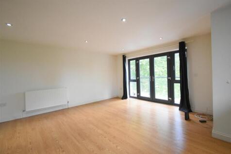 Lounge/Kitchen
