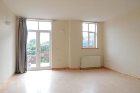 Living Room / Diner / Kitchen