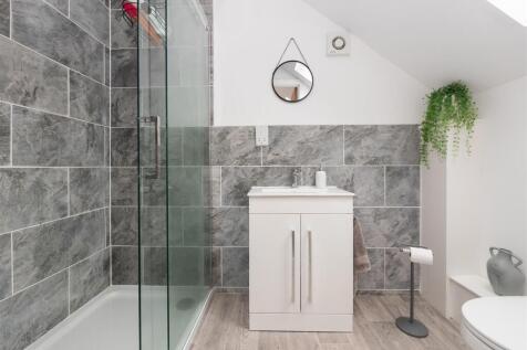 Bedroom One Ensuite