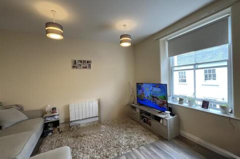 Lounge / Kitchen