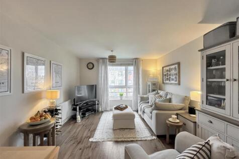 Lounge/Diner/Kitchen