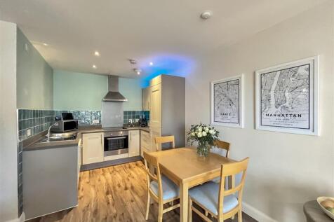 Lounge/Diner/Kitchen
