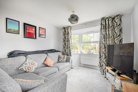 Kitchen / Lounge