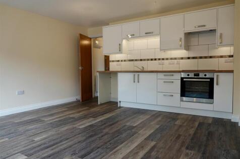 Lounge / Kitchen