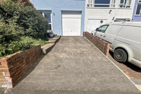 Front / Driveway