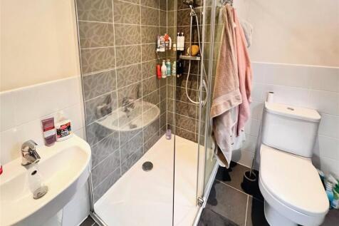 Ensuite Showeroom
