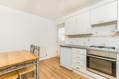 Kitchen / Dining Roo