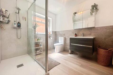 Ensuite Bathroom