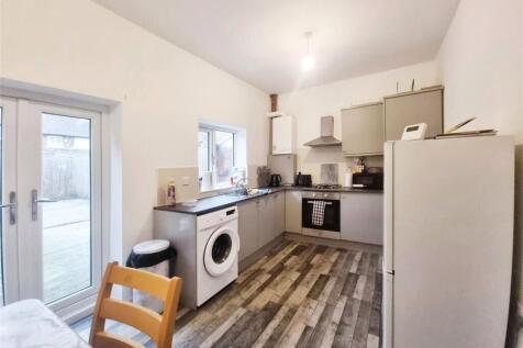 Kitchen / Dining