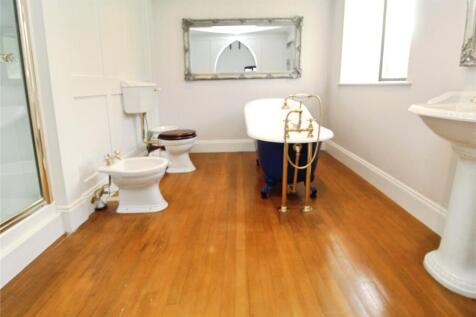 Master En-Suite