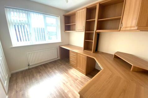 Bedroom/Study