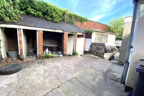 Shared Rear Yard