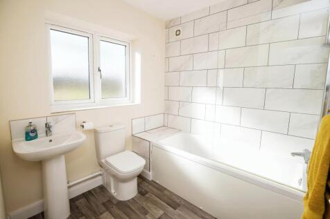 Bath/Shower Room