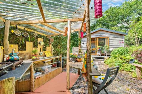 Outdoor Kitchen Area