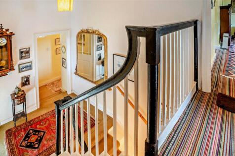 Staircase 2nd Floor