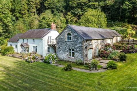 Cottage &amp; Barn