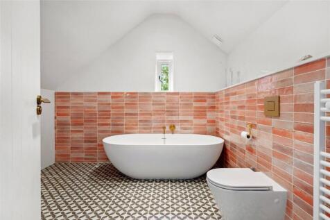 En Suite Bathroom