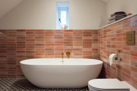 En Suite Bathroom