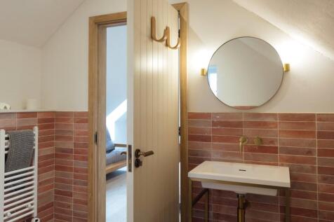 En Suite Bathroom