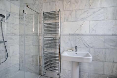 En Suite Bathroom