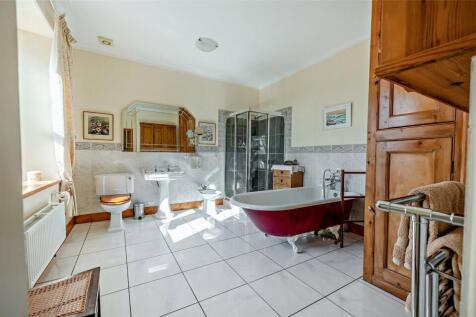 En Suite Bathroom