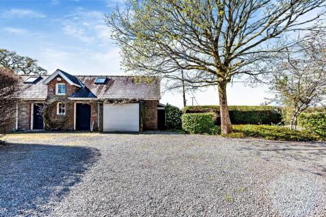 Coach House &amp; Stable