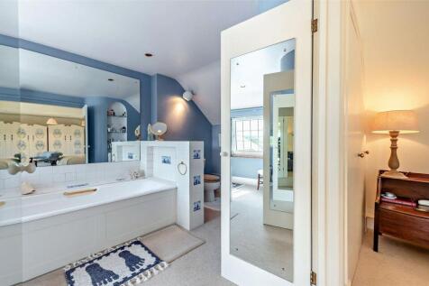 En Suite Bathroom
