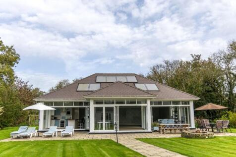 Pool House