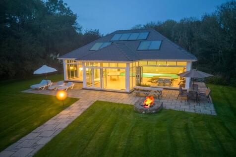 Pool House