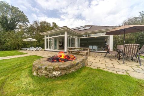 Pool House