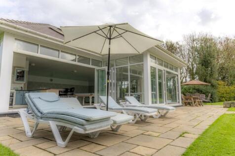 Pool House