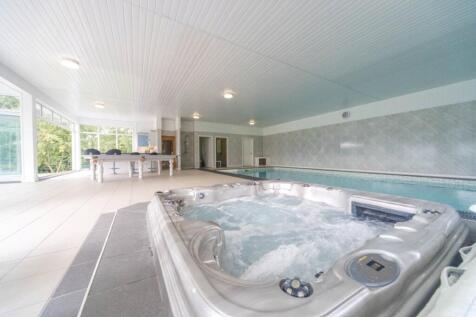 Pool House